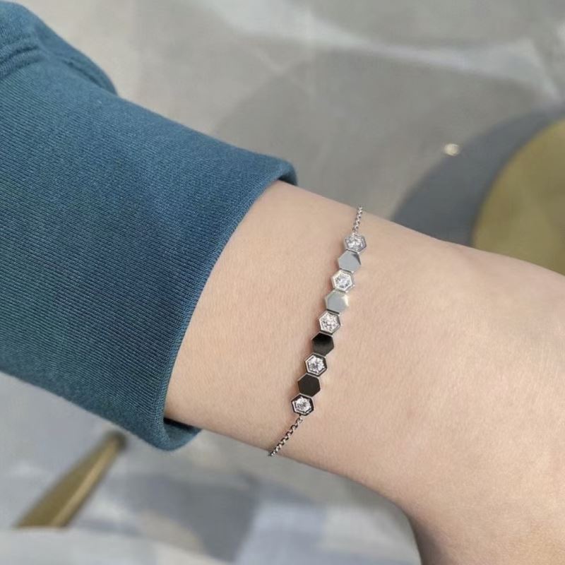 CHAUMET
